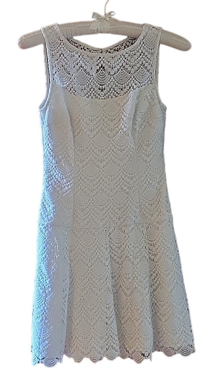 White House Black Market White Sleeveless Floral Lace Shift Dress Size 0
